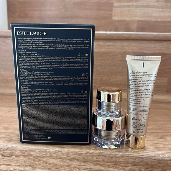 Estee Lauder Re-Nutriv Ultimate Diamond Trio Face Cream Eye Cream Cleanser Set - Picture 3 of 5
